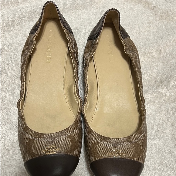 Coach Camilla Signature Khaki/Chestnut Flats - Picture 1 of 6